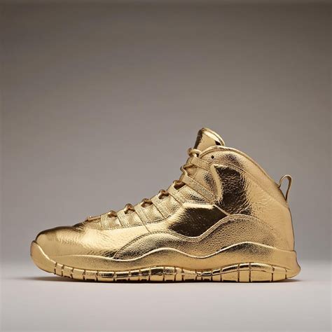 nike herren gold|nike jordan heat check.